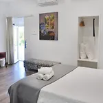 Sleep In בית הארחה *