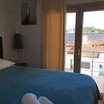 Sleep In בית הארחה