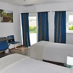 בית הארחה Sleep In