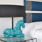Sleep In בית הארחה *
