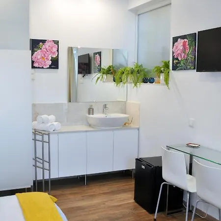 Sleep In Gasthuis Bucelas