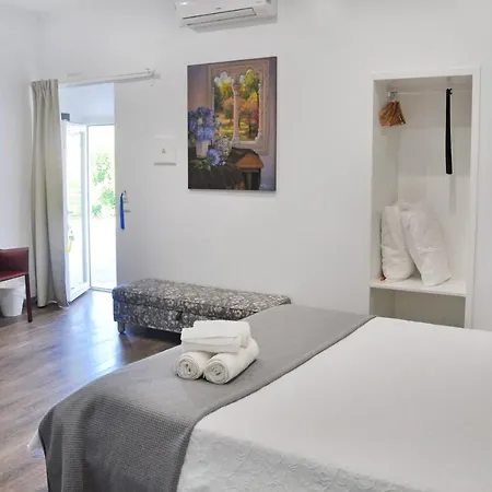 Sleep In Guest house *