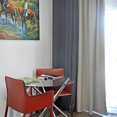 招待所 Sleep In *