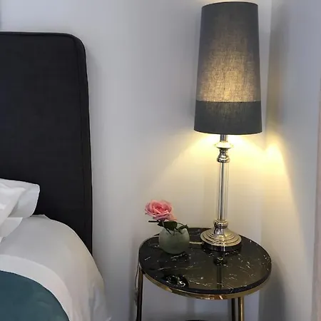 Sleep In Guest house Bucelas
