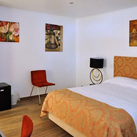 Sleep In Guest house Bucelas